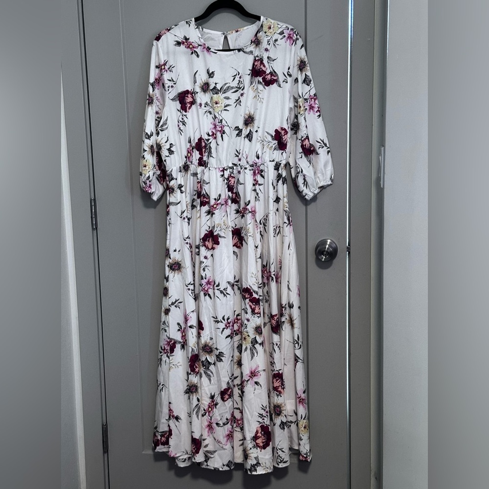 *Floral White Maxi Dress